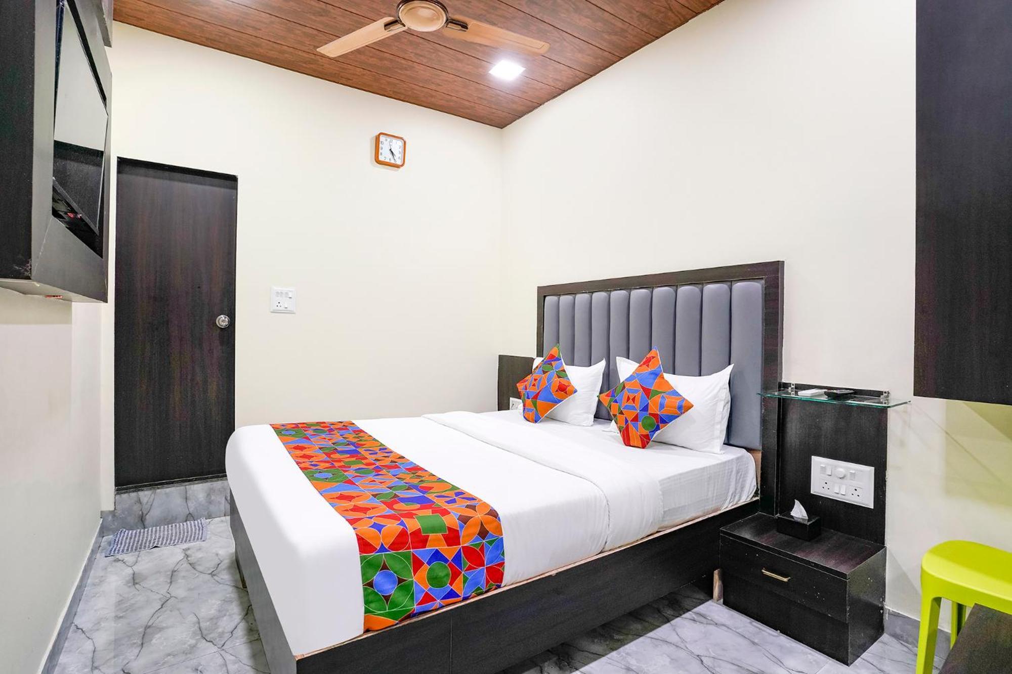 Hotel Fabexpress Gulshan Grand - Nr Gateway Of India Mumbai (Bombay)